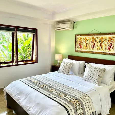 Ellies Hotel Nusa Dua  Exterior photo